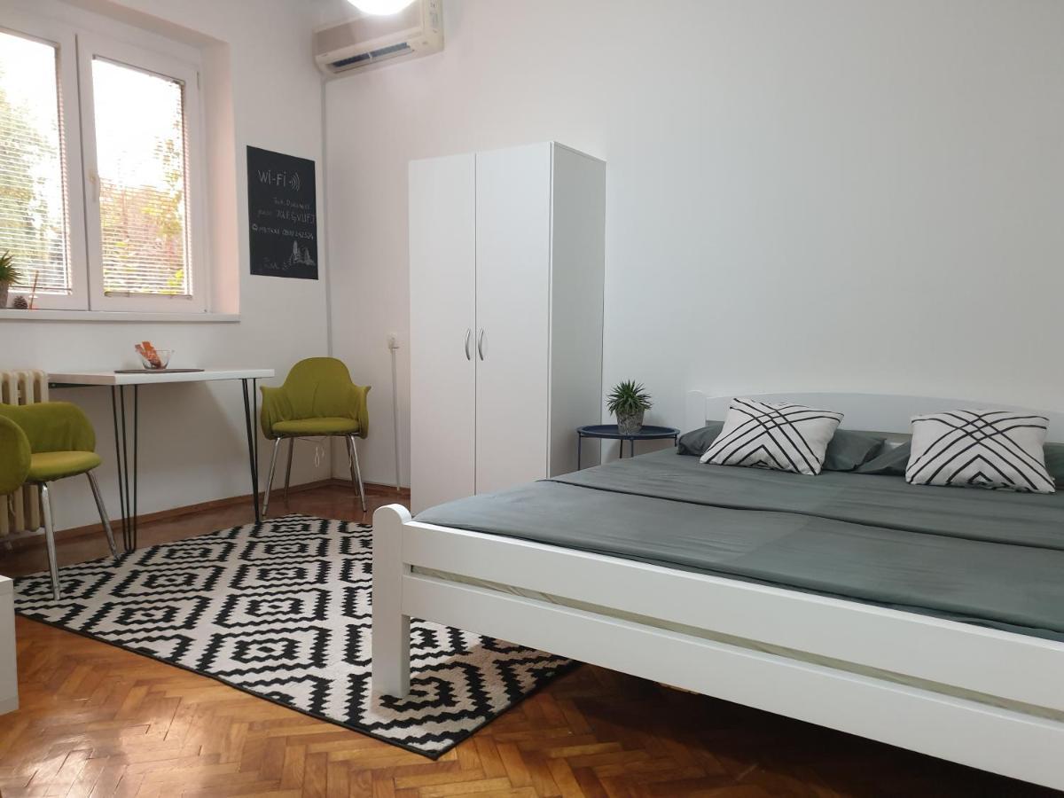Apartman Park Jagodina-Studio U Centru Grada Free Parking Exterior foto